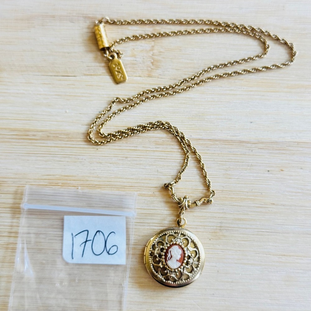 VTG 1928 Co Locket Fob Dangle Necklace Cameo Victorian Style Gold Tone 18" - Picture 6 of 6